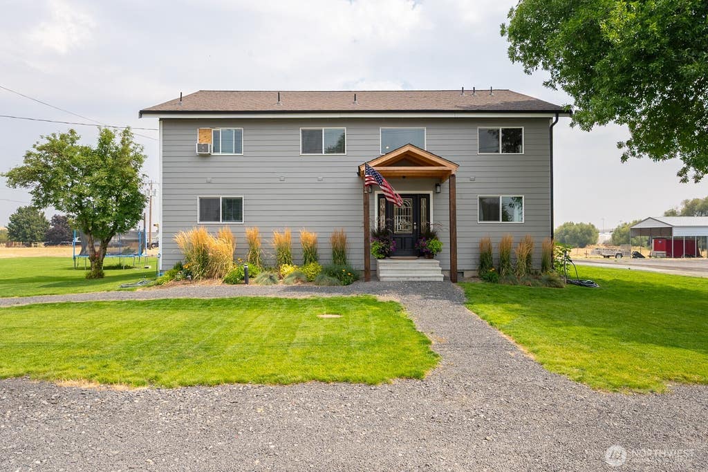Photo of 205 NE Spokane Street, Wilbur, WA 99185 (MLS # 2569581)