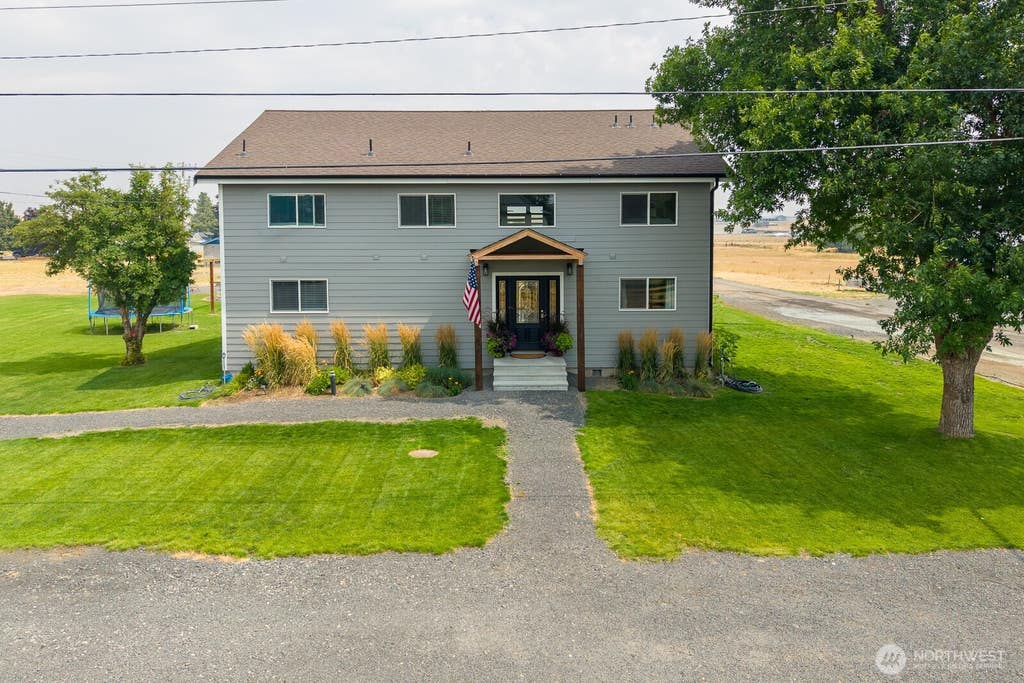 Photo of 205 NE Spokane Street, Wilbur, WA 99185 (MLS # 2569581)