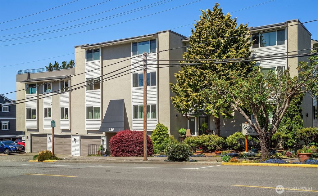 Photo of 325 Walnut Street #201, Edmonds, WA 98020 (MLS # 2367566)