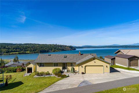 A home in Oak Harbor