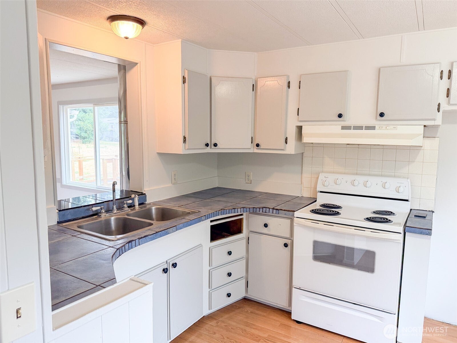 611 Cedar Drive 5