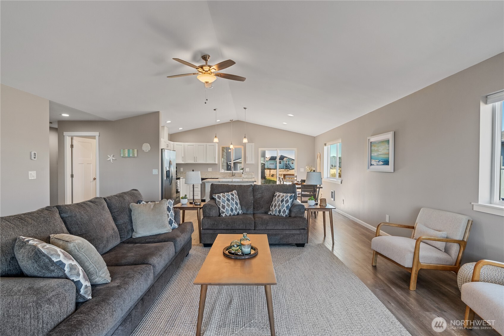 417 Riviera Street SW