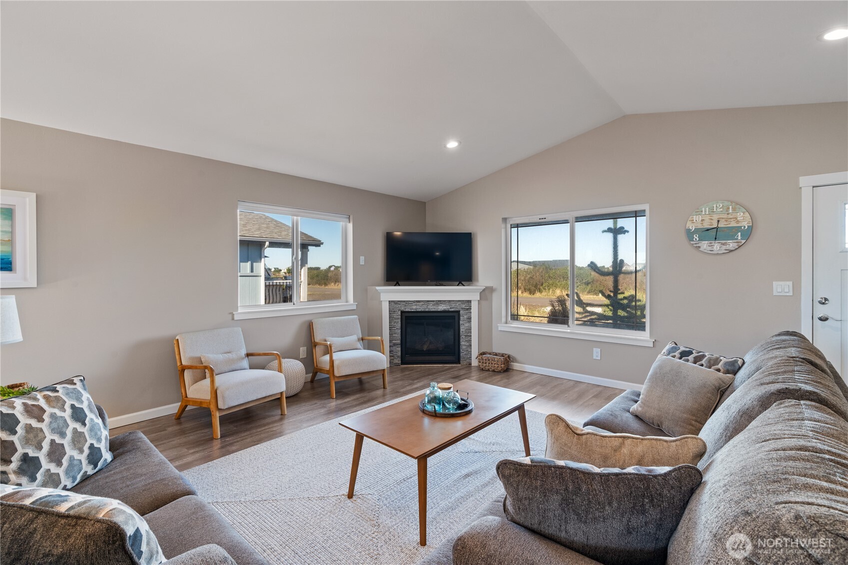 417 Riviera Street SW