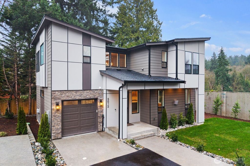 Photo of 5012 114th Avenue NE, Kirkland, WA 98033 (MLS # 2524369)