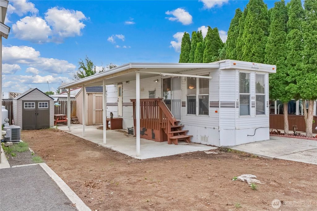 Photo of 7037 E HWY 262 #80, Othello, WA 99344 (MLS # 2532574)