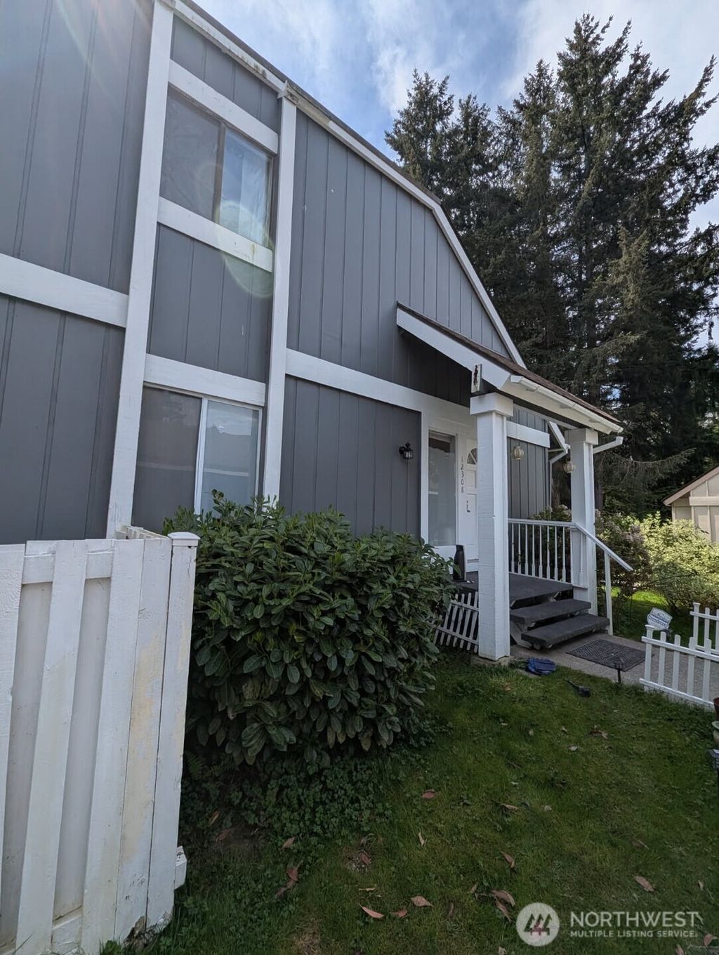 Photo of 12308 NE 147th Court, Kirkland, WA 98034 (MLS # 2516681)