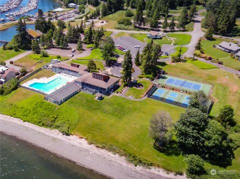 A home in Port Ludlow