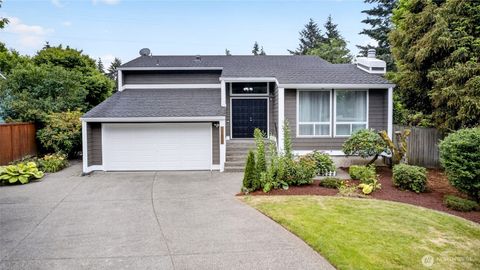 Photo of 31851 25th Avenue SW, Federal Way, WA 98023 (MLS # 2544846)