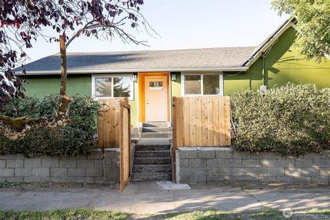 Photo of 1255 S Grant Avenue, Tacoma, WA 98405 (MLS # 2447340)