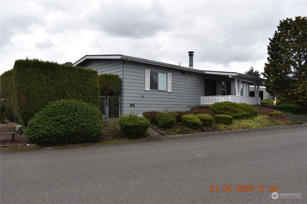 Photo of 2500 Alder Street #230, Milton, WA 98354 (MLS # 2057376)