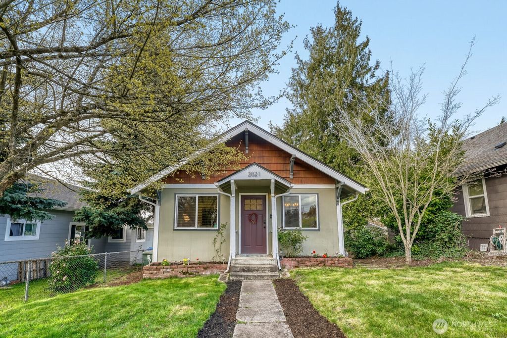 Photo of 2021 E Sherman Street, Tacoma, WA 98404 (MLS # 2499839)