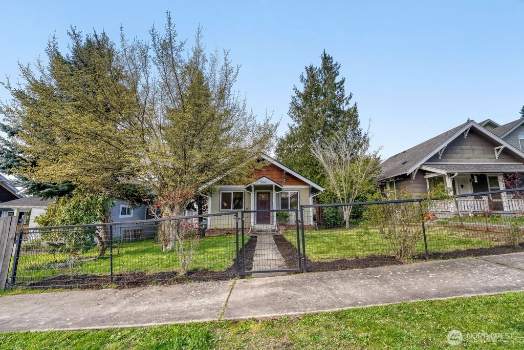 Photo of 2021 E Sherman Street, Tacoma, WA 98404 (MLS # 2499839)