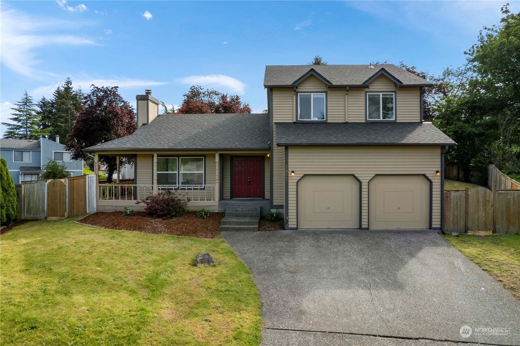 Photo of 1617 SW 324th Place, Federal Way, WA 98023 (MLS # 2242145)