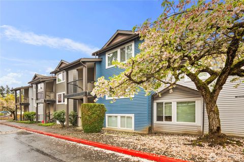Photo of 26205 116th Avenue SE #A204, Kent, WA 98030 (MLS # 2519078)