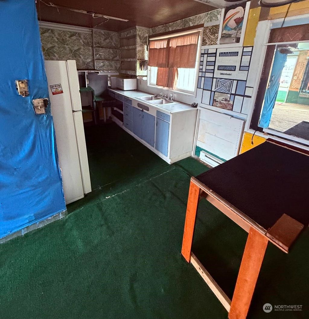 listing image 9363019573683919301