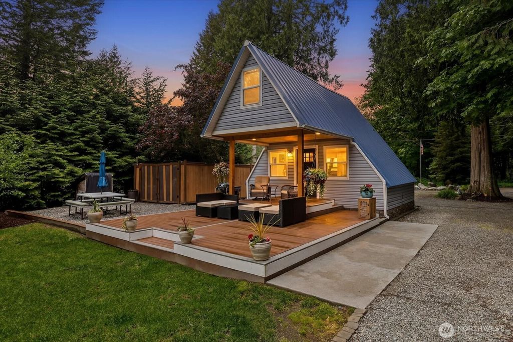Photo of 31002 W Whitehorse Drive, Arlington, WA 98223 (MLS # 2526353)