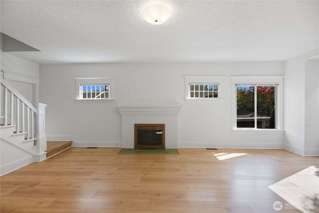 Photo of 2614 E Spring Street, Seattle, WA 98122 (MLS # 2440618)