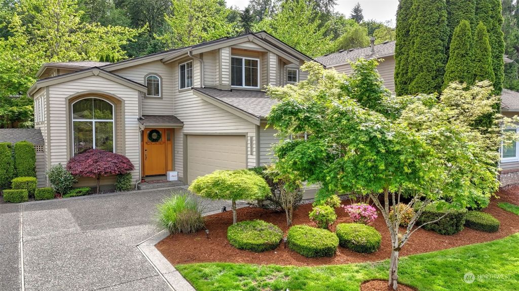 Photo of 10611 NE 107th Place, Kirkland, WA 98033 (MLS # 2237425)