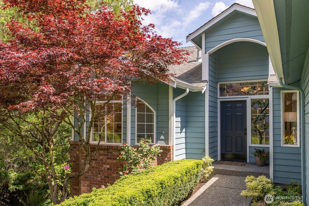 Photo of 13629 NE 146th Lane, Woodinville, WA 98072 (MLS # 2375533)