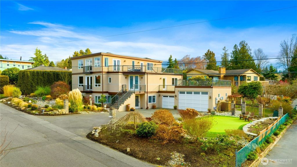 Photo of 720 Melody Lane, Edmonds, WA 98020 (MLS # 2310293)
