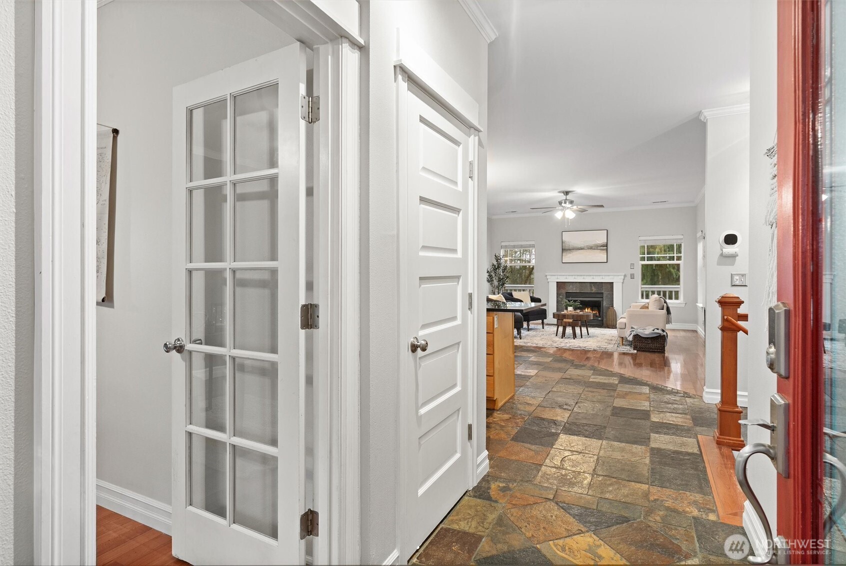 18592 Rainier View Road SE