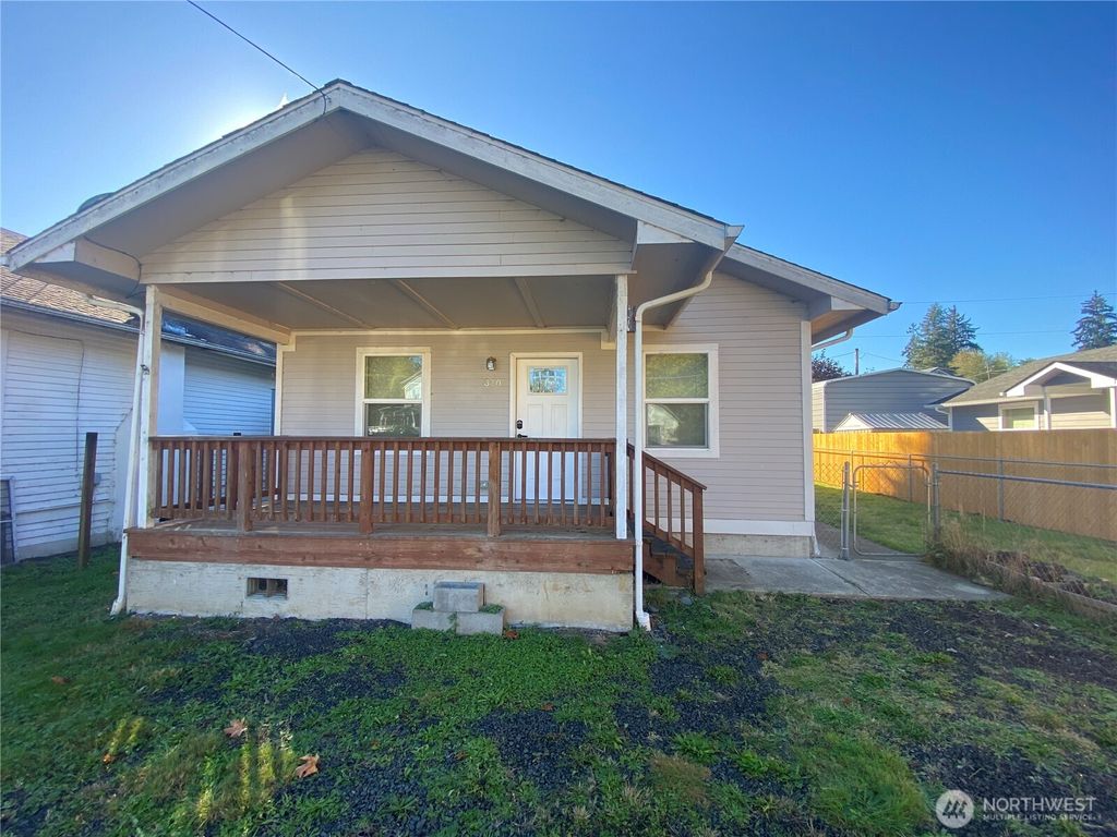 Photo of 320 C Street, South Bend, WA 98586 (MLS # 2558992)
