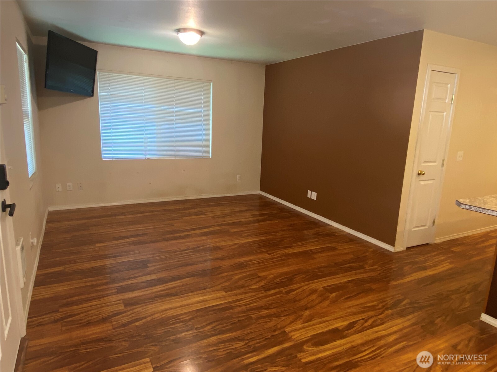 320 C Street
