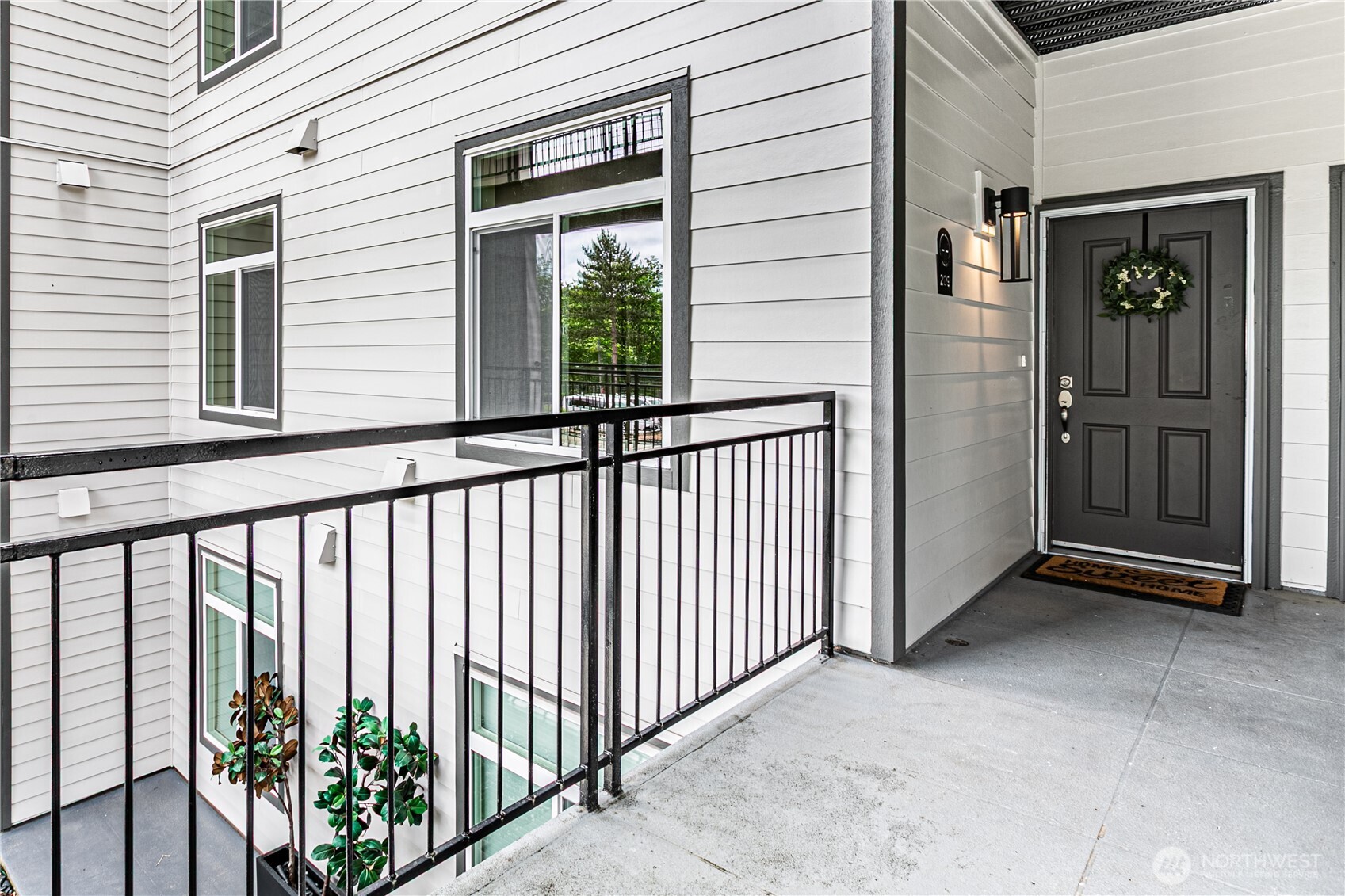 320 E 32nd Street 209