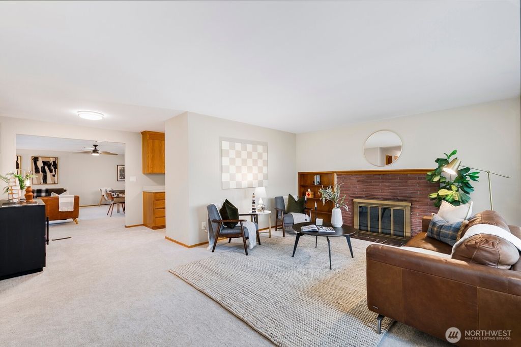 Photo of 3735 NE 10th Lane, Renton, WA 98056 (MLS # 2465767)