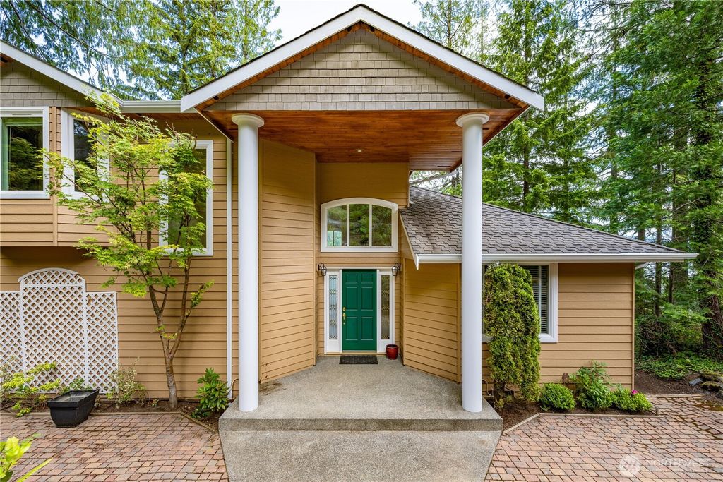 Photo of 33571 Cliff Road, Mount Vernon, WA 98274 (MLS # 2500778)