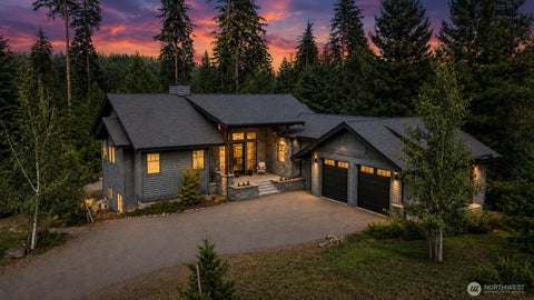 Photo of 320 Kokanee Lp Loop, Cle Elum, WA 98922 (MLS # 2544557)