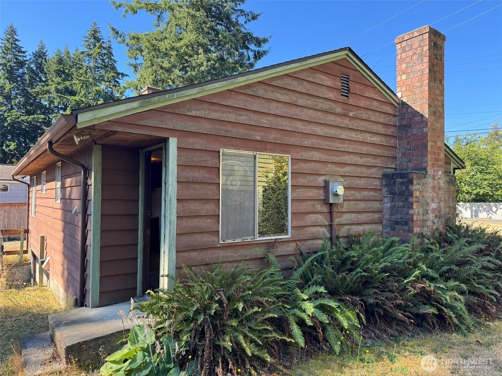 Photo of 12346 1st Avenue NE, Seattle, WA 98125 (MLS # 2588859)