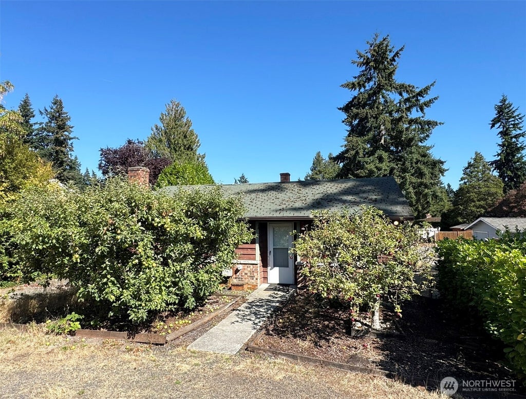 Photo of 12346 1st Avenue NE, Seattle, WA 98125 (MLS # 2588859)