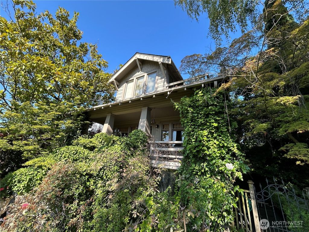 Photo of 2500 &amp; 2502 Minor Avenue E, Seattle, WA 98102 (MLS # 2429352)