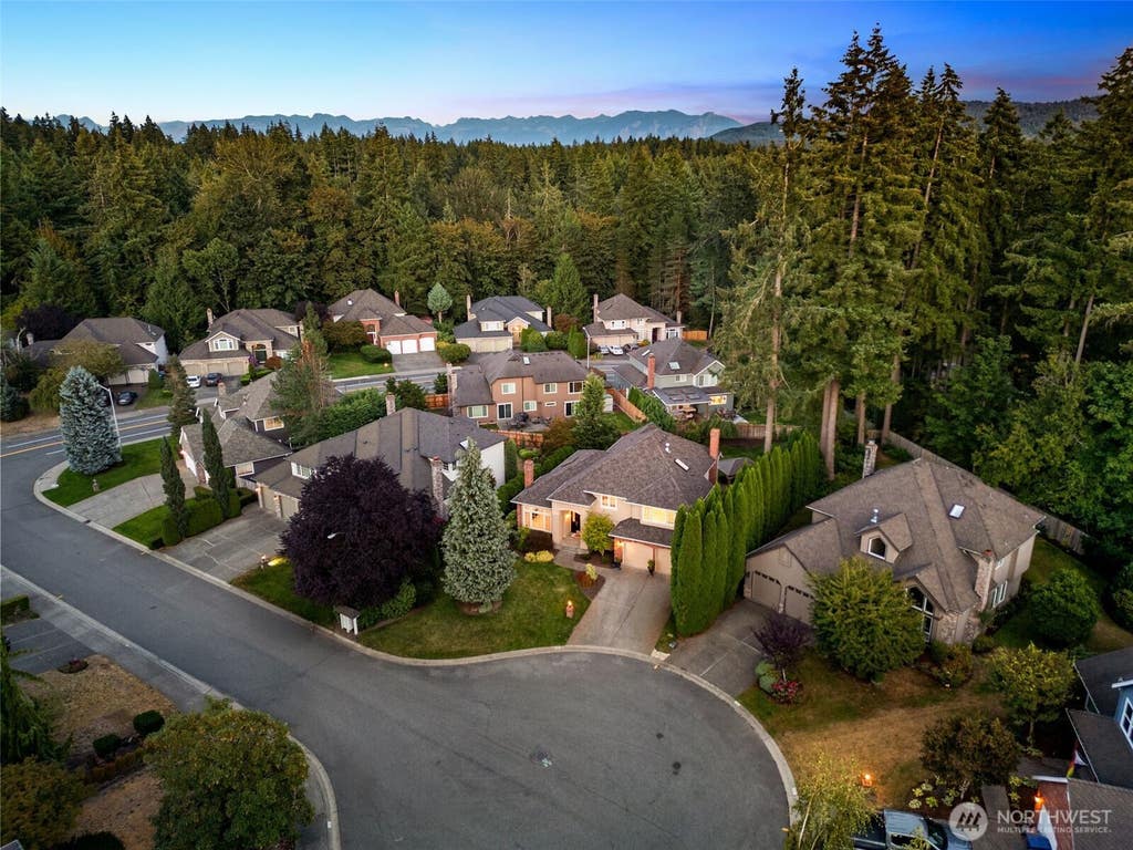 Photo of 3122 235th Avenue SE, Sammamish, WA 98075 (MLS # 2567708)