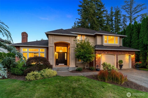Photo of 3122 235th Avenue SE, Sammamish, WA 98075 (MLS # 2567708)