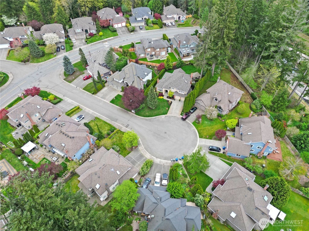 Photo of 3122 235th Avenue SE, Sammamish, WA 98075 (MLS # 2567708)