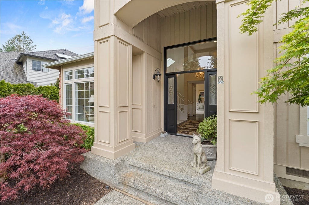 Photo of 3122 235th Avenue SE, Sammamish, WA 98075 (MLS # 2567708)