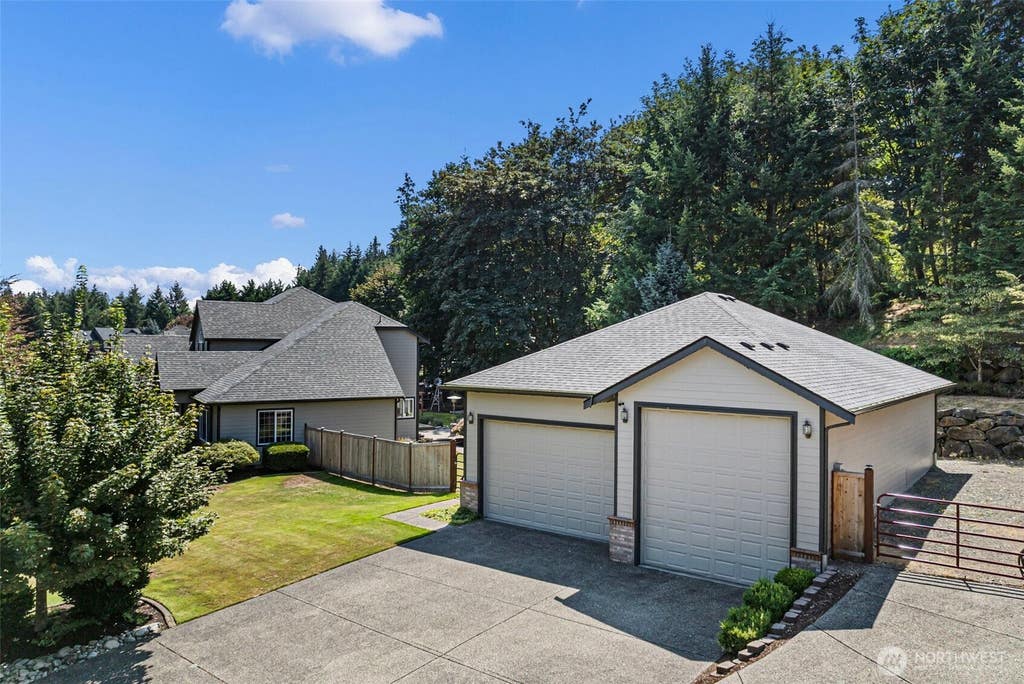 Photo of 3116 158th Street Ct E, Tacoma, WA 98446 (MLS # 2567251)