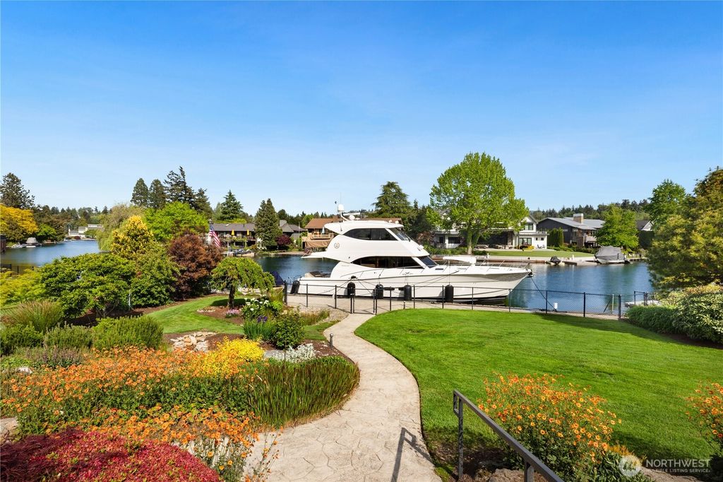 Photo of 87 Cascade Key KY, Bellevue, WA 98006 (MLS # 2521900)