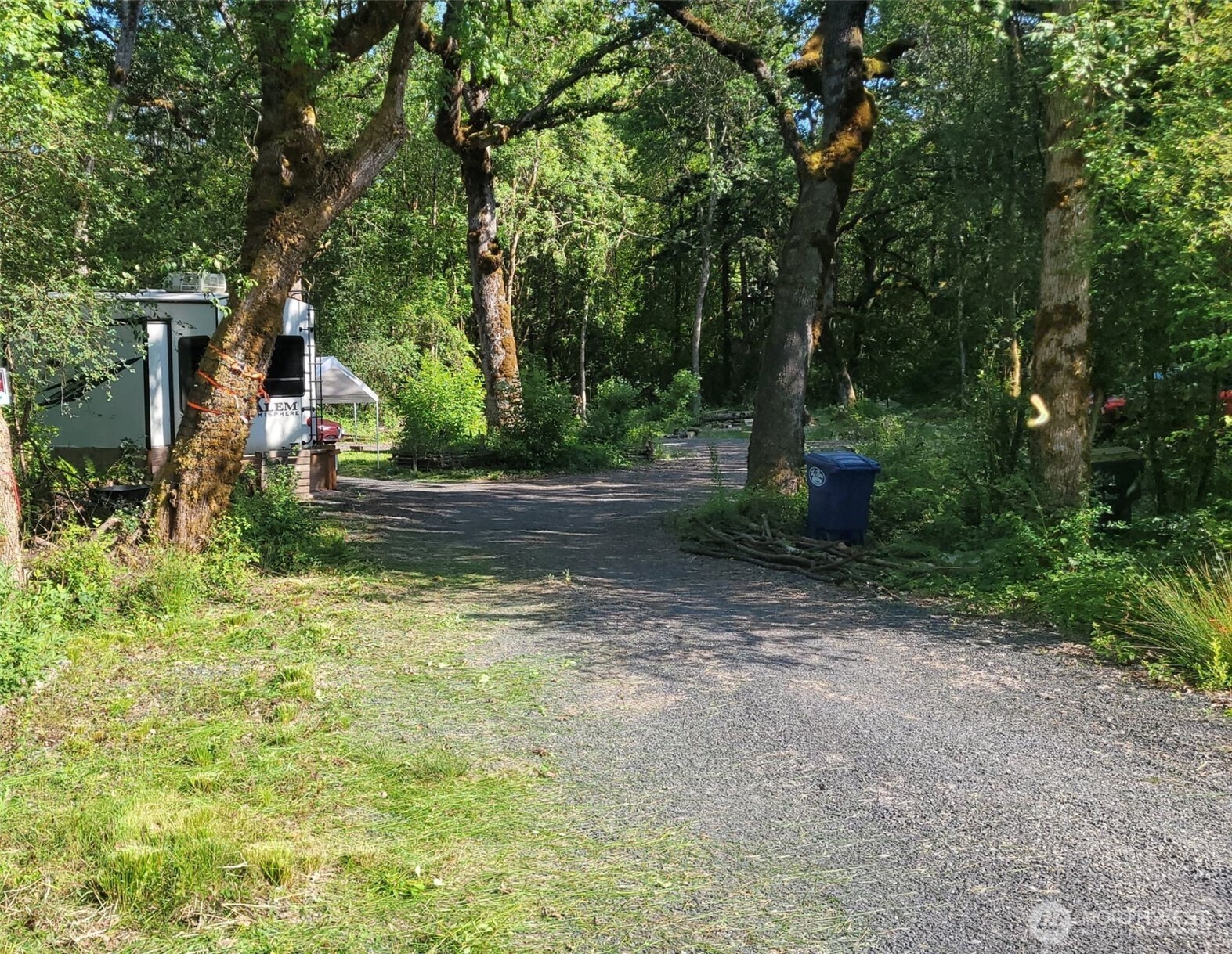 209 Frost Road