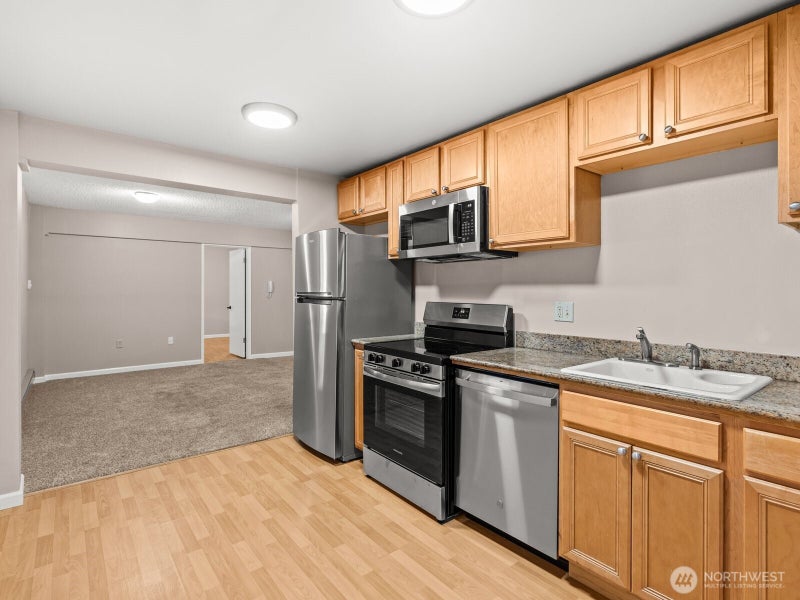 4444 44th Avenue SW B01