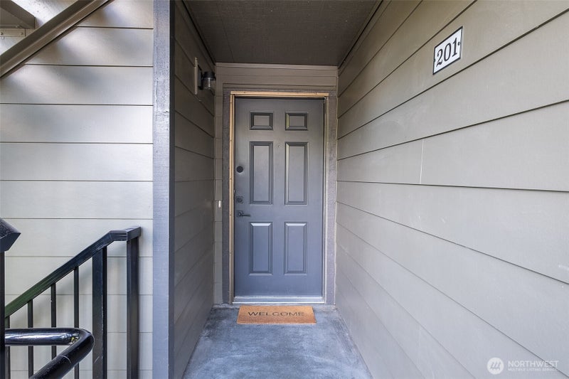 1800 N 105th Street 9-201