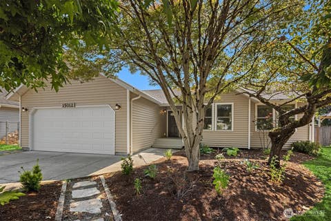 Photo of 15012 132nd Avenue SE, Renton, WA 98058 (MLS # 2571053)
