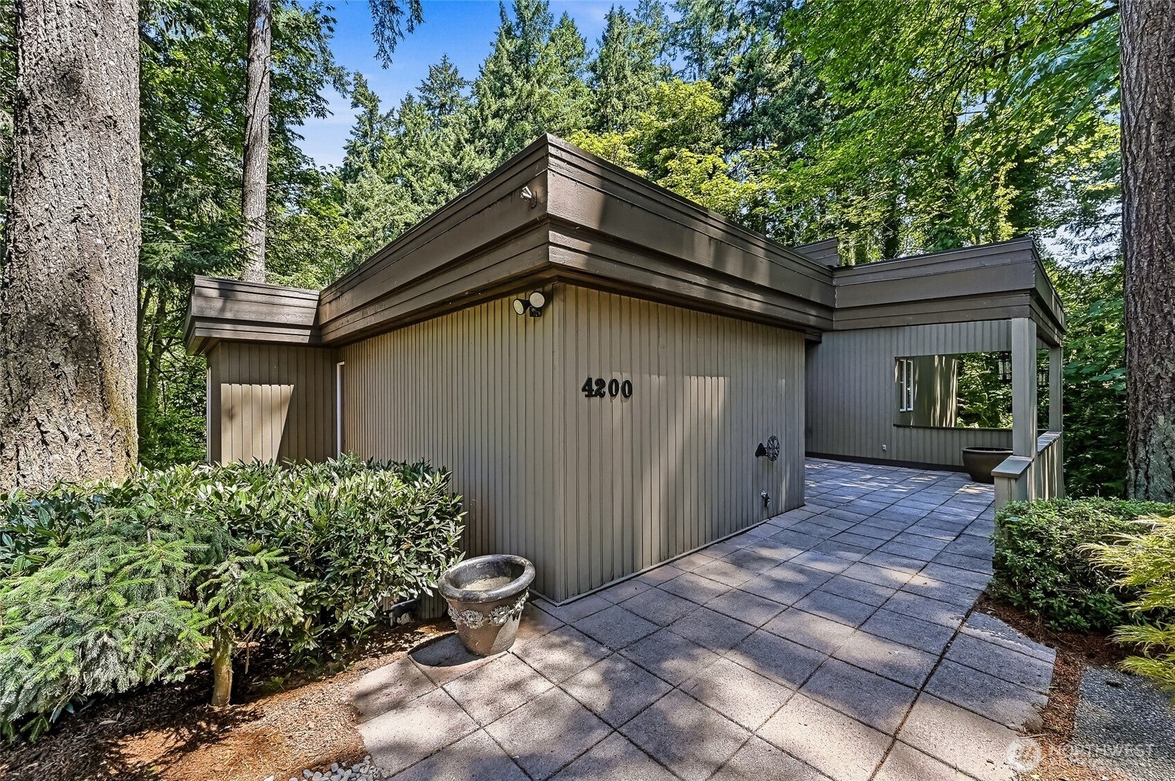 4200 W Lake Sammamish Parkway SE