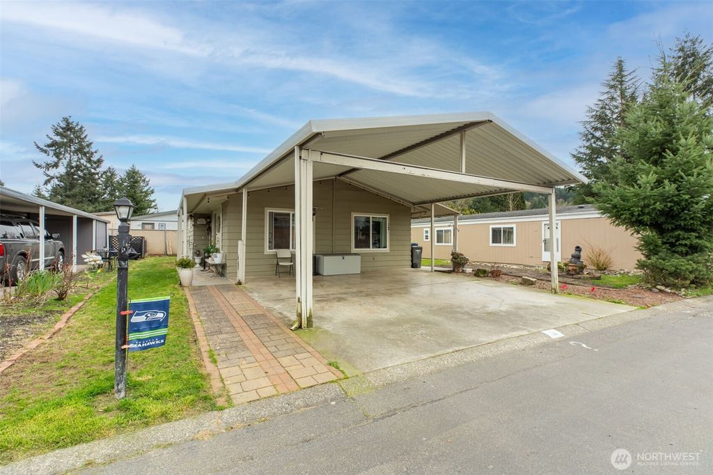 Photo of 707 37th Street SE #12, Auburn, WA 98002 (MLS # 2497214)