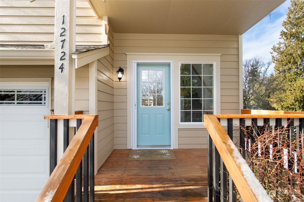 Photo of 12724 49th Avenue SE, Everett, WA 98208 (MLS # 2328420)
