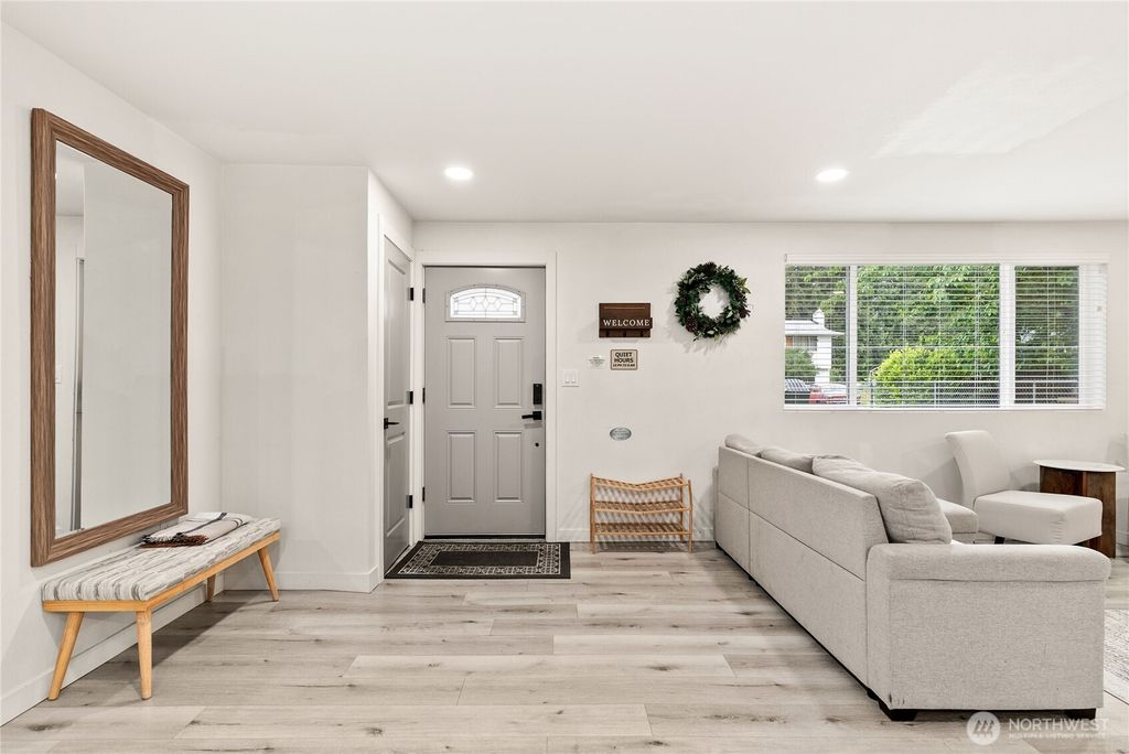 Photo of 1516 Lafayette Street S, Tacoma, WA 98444 (MLS # 2528587)