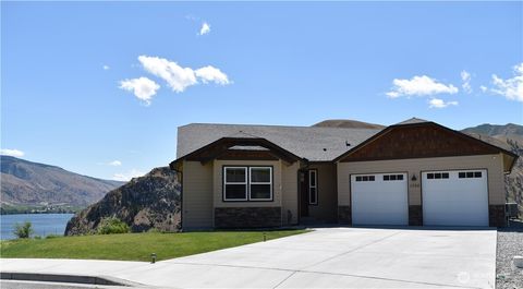 Photo of 1024 Columbia Point, Entiat, WA 98822 (MLS # 2500048)