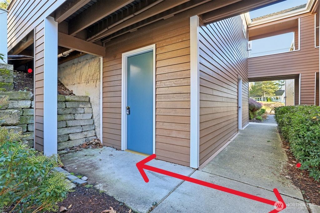 Photo of 22539 SE 42nd Terrace #1189, Issaquah, WA 98029 (MLS # 2469675)